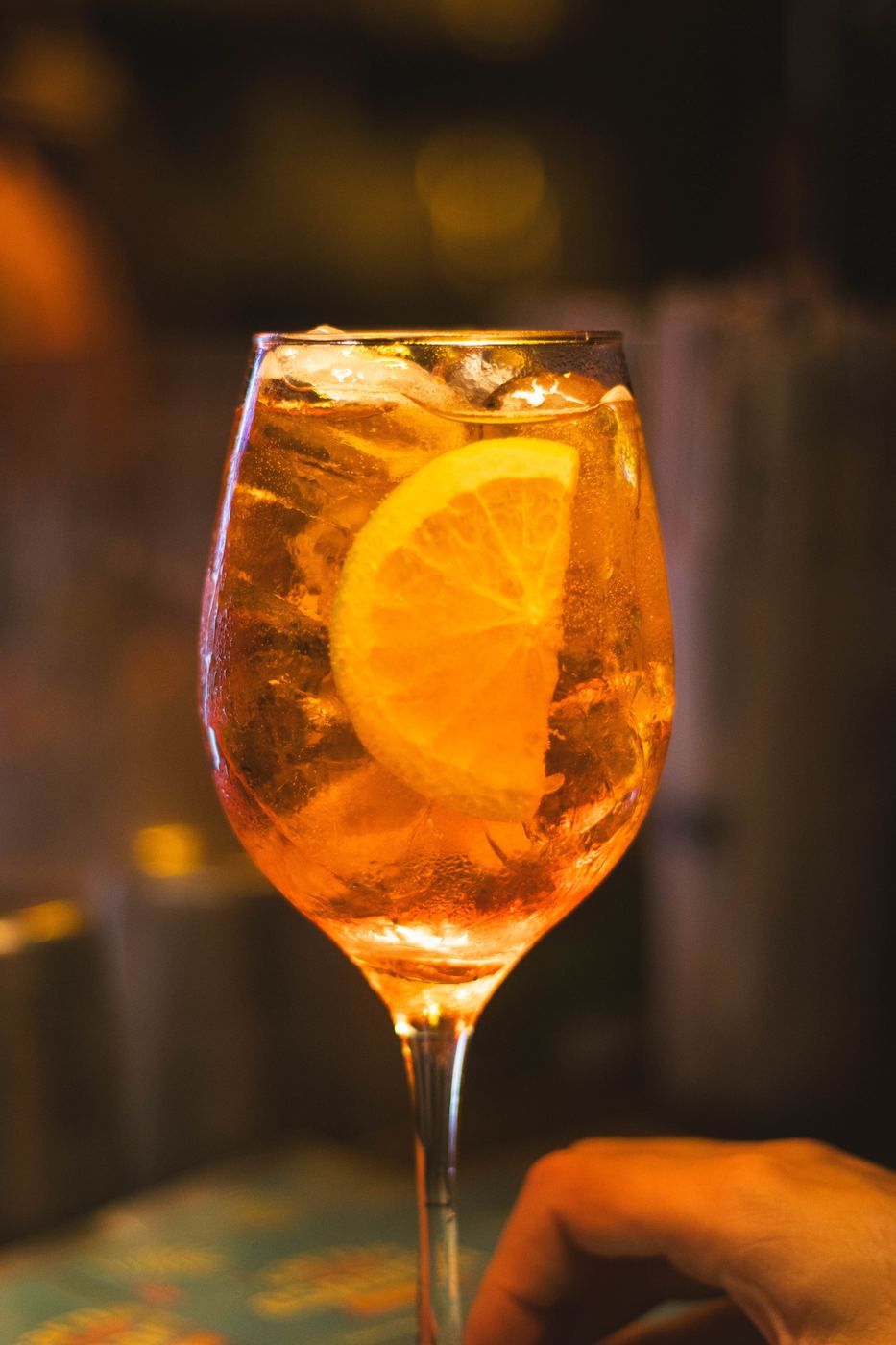 Spritz con fetta d'arancia